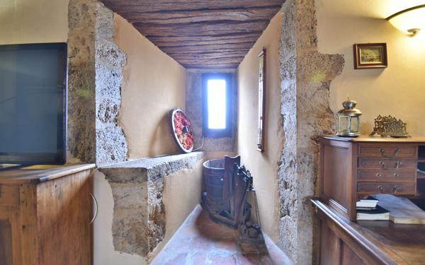 Maison à vendre    4 pièces •  Pérouges