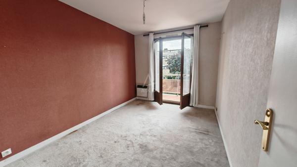 ,Appartement familial proche gare  F4 avec balcon et parking