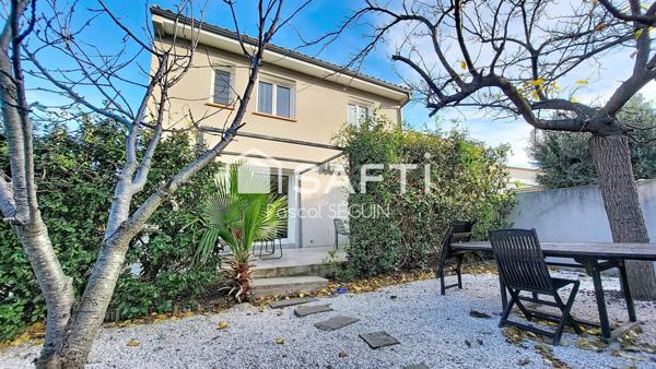 VILLA de 2012 - proche village et plages