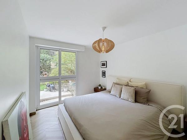 Appartement F2 à vendre  3 pièces - 70,49 m 2   JOUY EN JOSAS  - 78