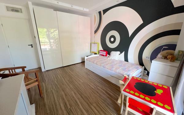 Appartement à vendre    4 pièces • 110 m2 Villeneuve-Loubet