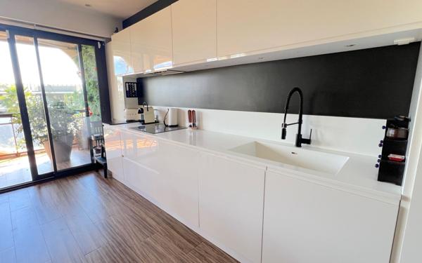 Appartement à vendre    4 pièces • 110 m2 Villeneuve-Loubet