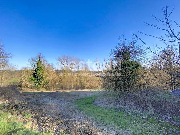 Terrain à vendre à LAPTE d'environ 1800 m² proche du centre