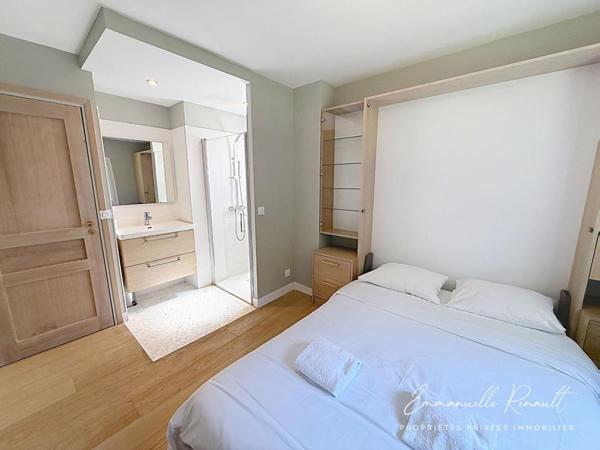 BADEN · Propriété d'exception avec vue panoramique · Piscine miroir et jacuzzi