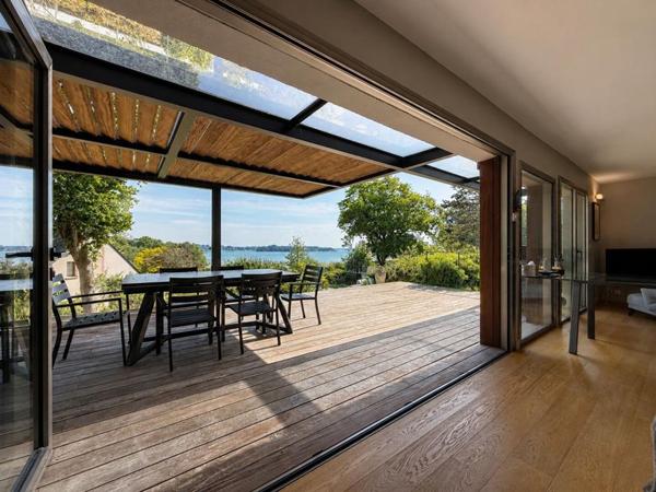 BADEN · Propriété d'exception avec vue panoramique · Piscine miroir et jacuzzi