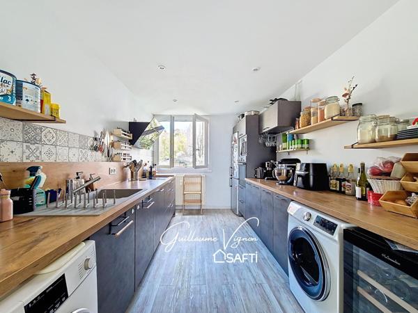 T4 traversant en bon état avec terrasse