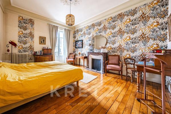 Dijon centre - Duplex haussmannien de caractère, dernier étage avec ascenseur