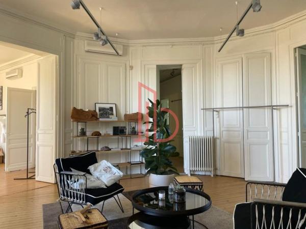 Bureau de 176 m² à louer à Bordeaux Centre