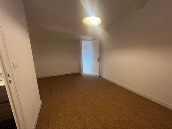 Appartement à vendre 3 pièces HYERES (83)