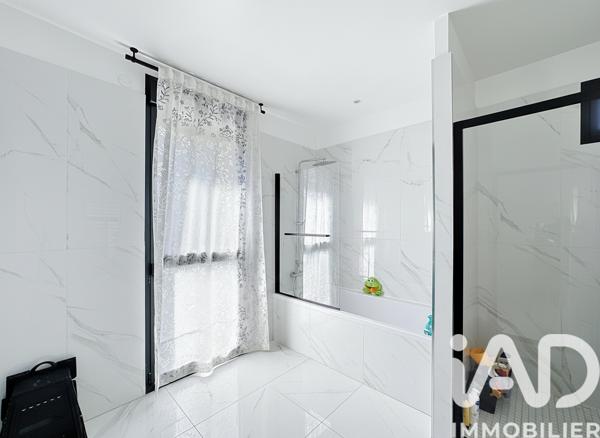 Maison à vendre 8 pièces 198,73 m² Montmorency