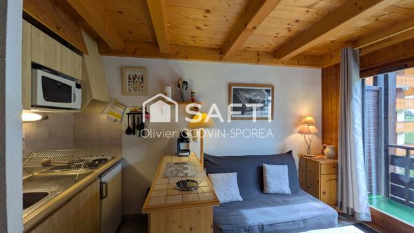 Appartement 2 pièces avec mezzanine au pied des pistes vendu avec Box fermé et grande cave