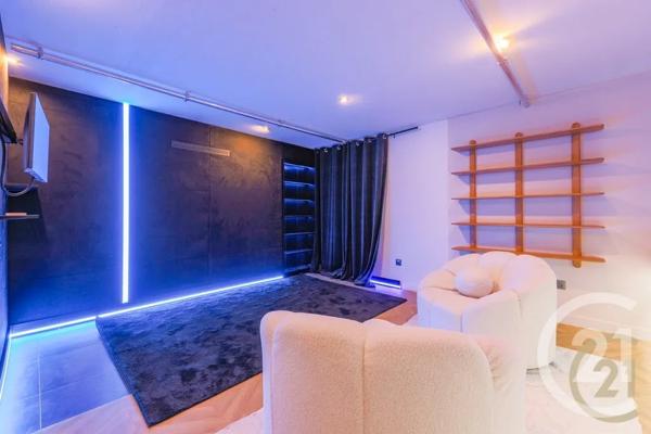 Immeuble à vendre  330,76 m 2   MALAKOFF  - 92