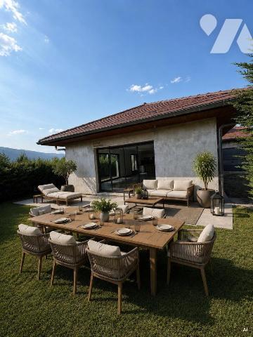 SEYSSEL (74) - MAISON CONTEMPORAINE - 3 CHAMBRES - SUITE PARENTALE - GARAGE - JARDIN

Située ...