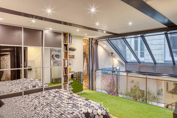 Loft aux perspectives uniques en hypercentre avec terrasse