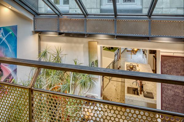 Loft aux perspectives uniques en hypercentre avec terrasse