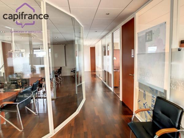 Local/bureau à vendre DARDILLY (69) Plateau de Bureaux de 426m2...magnifique plateau de bureaux au 2 eme et dernier étage