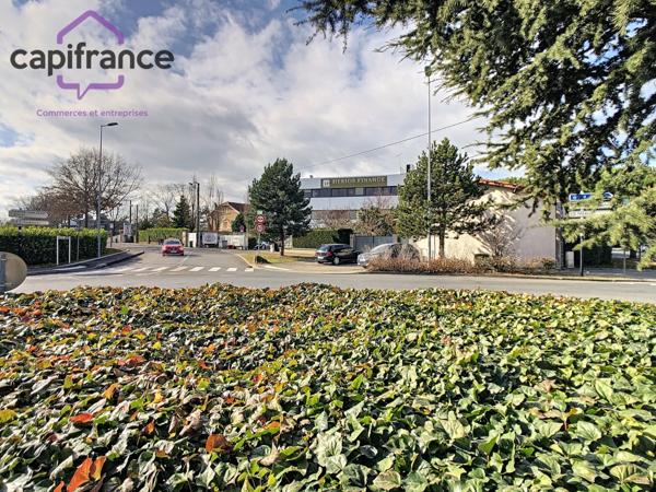 Local/bureau à vendre DARDILLY (69) Plateau de Bureaux de 426m2...magnifique plateau de bureaux au 2 eme et dernier étage