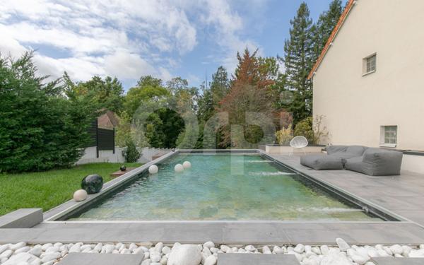 Maison à vendre    7 pièces • 244 m2 Sucy-en-Brie