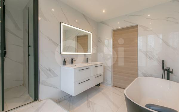 Maison à vendre    7 pièces • 244 m2 Sucy-en-Brie