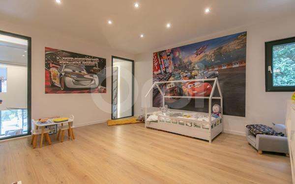 Maison à vendre    7 pièces • 244 m2 Sucy-en-Brie