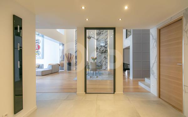 Maison à vendre    7 pièces • 244 m2 Sucy-en-Brie