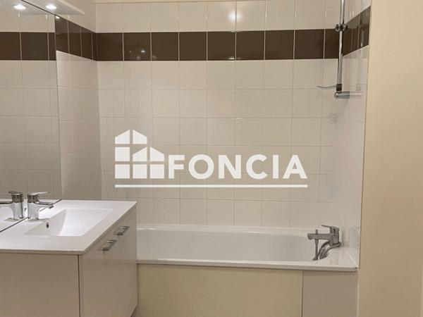 Location Appartement 3 pièces 55.75 m² - 31 RUE EUGENE LECOCQ Bihorel 76420