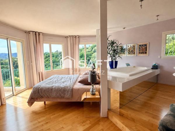 Villa provençale de 274m2 à Peymeinade