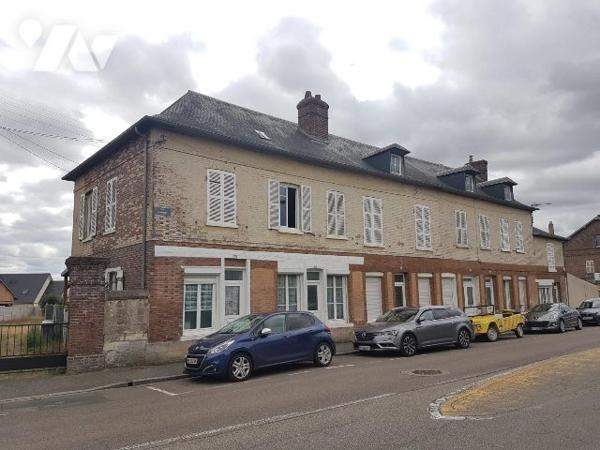 immeuble locatifs 6 logements avec une  cour chacun