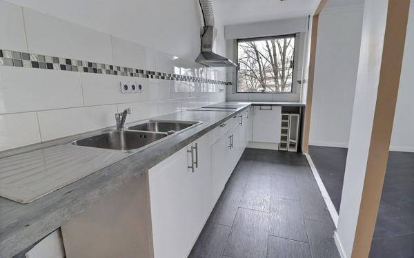 Appartement à vendre    5 pièces • 103,12 m2 Paris 19