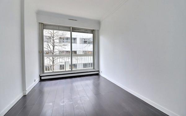 Appartement à vendre    5 pièces • 103,12 m2 Paris 19