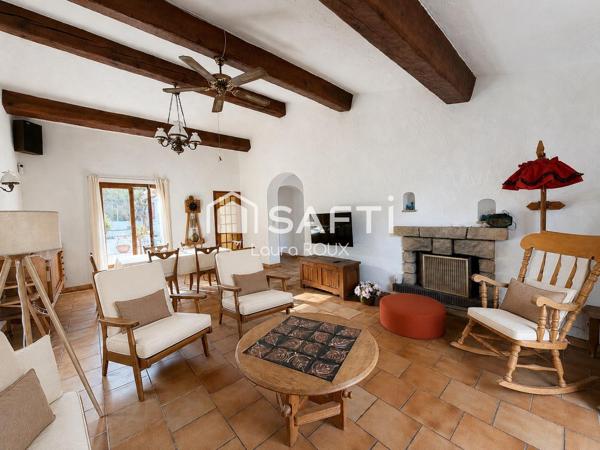 Maison provençale pleine de charme avec beau potentiel