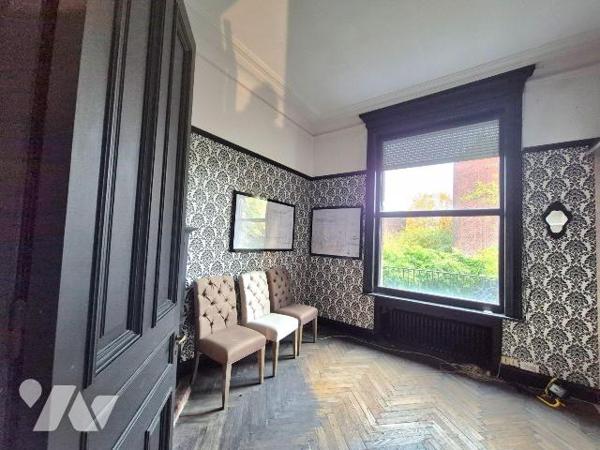 Hôtel particulier d'exception - 407 m² - Tourcoing centre

Situé au c?ur de Tourcoing, dans u...