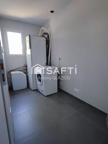 Maison contemporaine de construction très récente