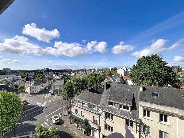 Nantes Rond-point de Vannes / Appartement T3 / 63m² / ascenseur / vue dégagée