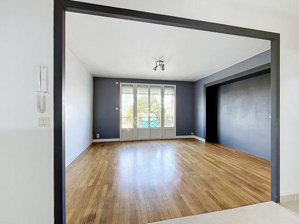 Nantes Rond-point de Vannes / Appartement T3 / 63m² / ascenseur / vue dégagée