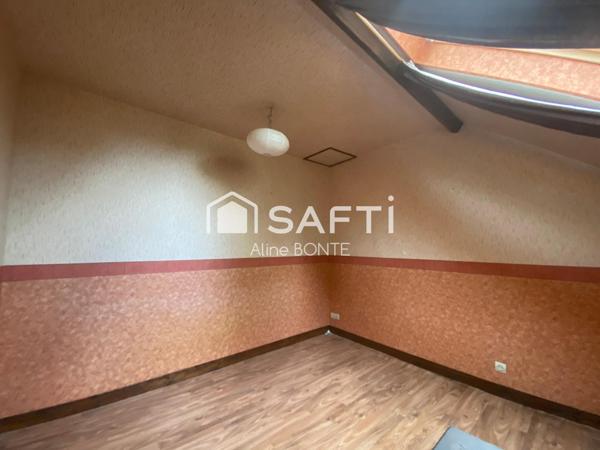 Maison de ville avec box de garage fermé