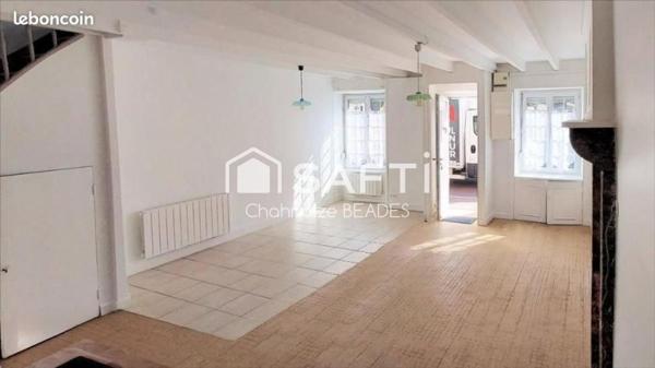 Maison de ville en pierre à Quettehou - Proche de Saint-Vaast-la-Hougue et des plages du débarquement