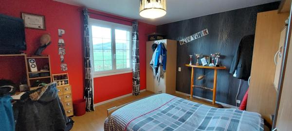 Beau  plain pied  sur sous sol total , on pose ses valises !