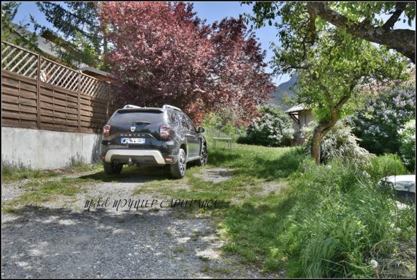 T3 de 46 m² au dernier étage avec possibilité d’extension à Guillestre.