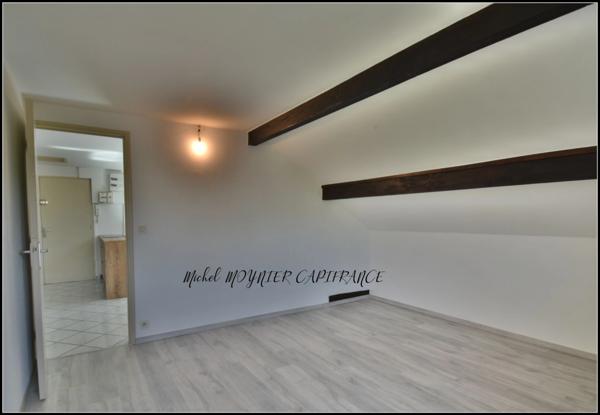 T3 de 46 m² au dernier étage avec possibilité d’extension à Guillestre.