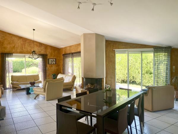 Tain-l'Hermitage (26600) Maison, 4 chambres de 170 m² avec terrain constructible - Tain l'Hermitage centre-sud