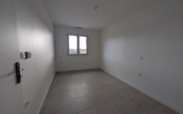 Maison à louer    5 pièces •  Dieupentale