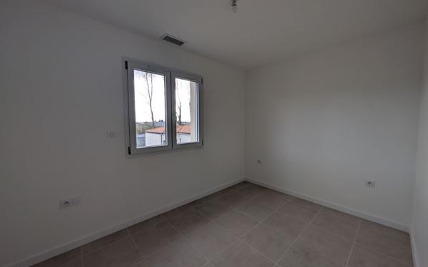 Maison à louer    5 pièces •  Dieupentale