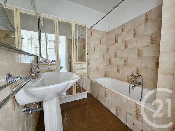 Appartement F3 à vendre  3 pièces - 61,88 m2 ST LAURENT DU VAR - 06