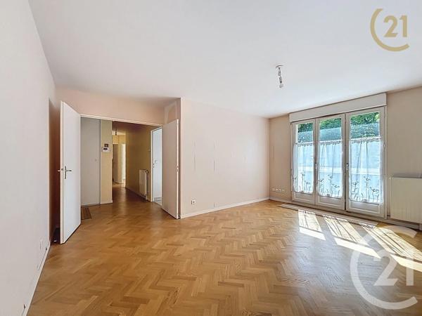 Appartement F3 à vendre  3 pièces - 62 m 2   SENS  - 89