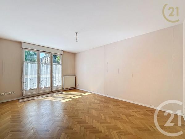 Appartement F3 à vendre  3 pièces - 62 m 2   SENS  - 89