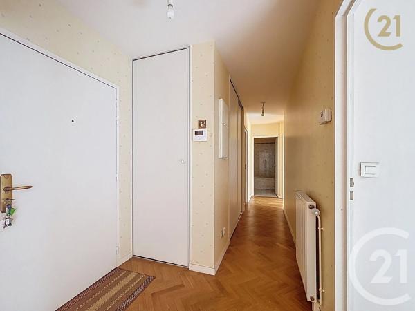 Appartement F3 à vendre  3 pièces - 62 m 2   SENS  - 89