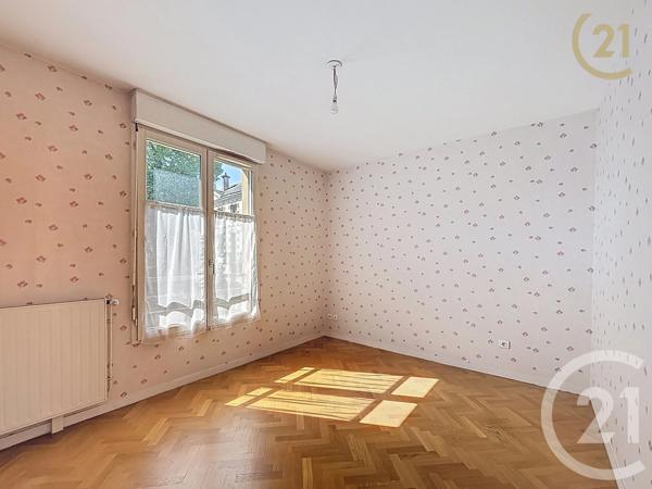 Appartement F3 à vendre  3 pièces - 62 m 2   SENS  - 89