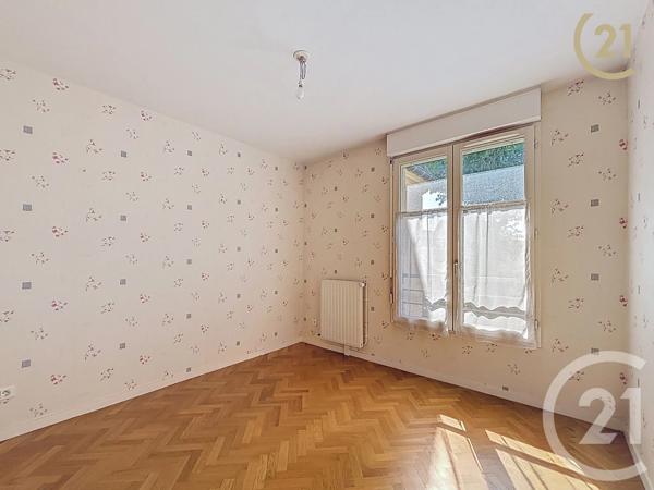 Appartement F3 à vendre  3 pièces - 62 m 2   SENS  - 89
