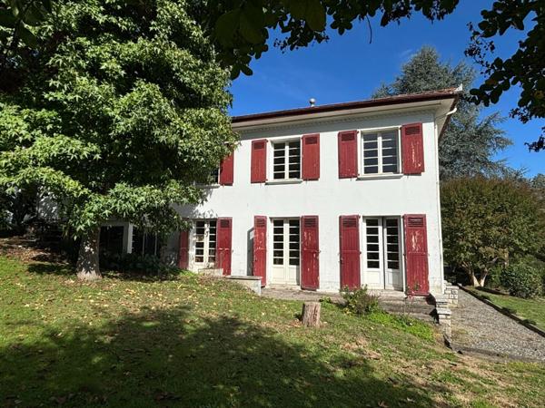 Maison à vendre 8 pièces Proche d'Orthez avec sa grande dépendance